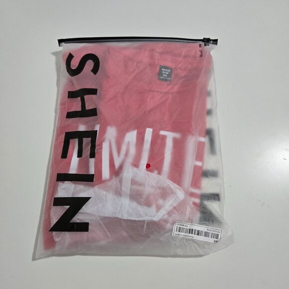 Shein 'Limited Edition' Tee in Red - Size 3X - Picture 2 of 6